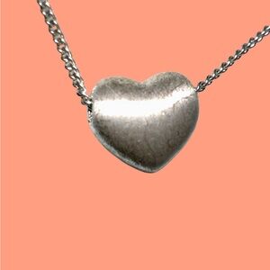Chic Silver Heart Necklace